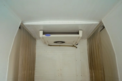 High Roof | Manual | Chiller Van | GCC Specs | Ref#T02941-7