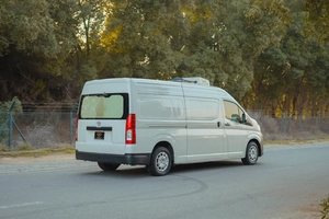 High Roof | Manual | Chiller Van | GCC Specs | Ref#T02941