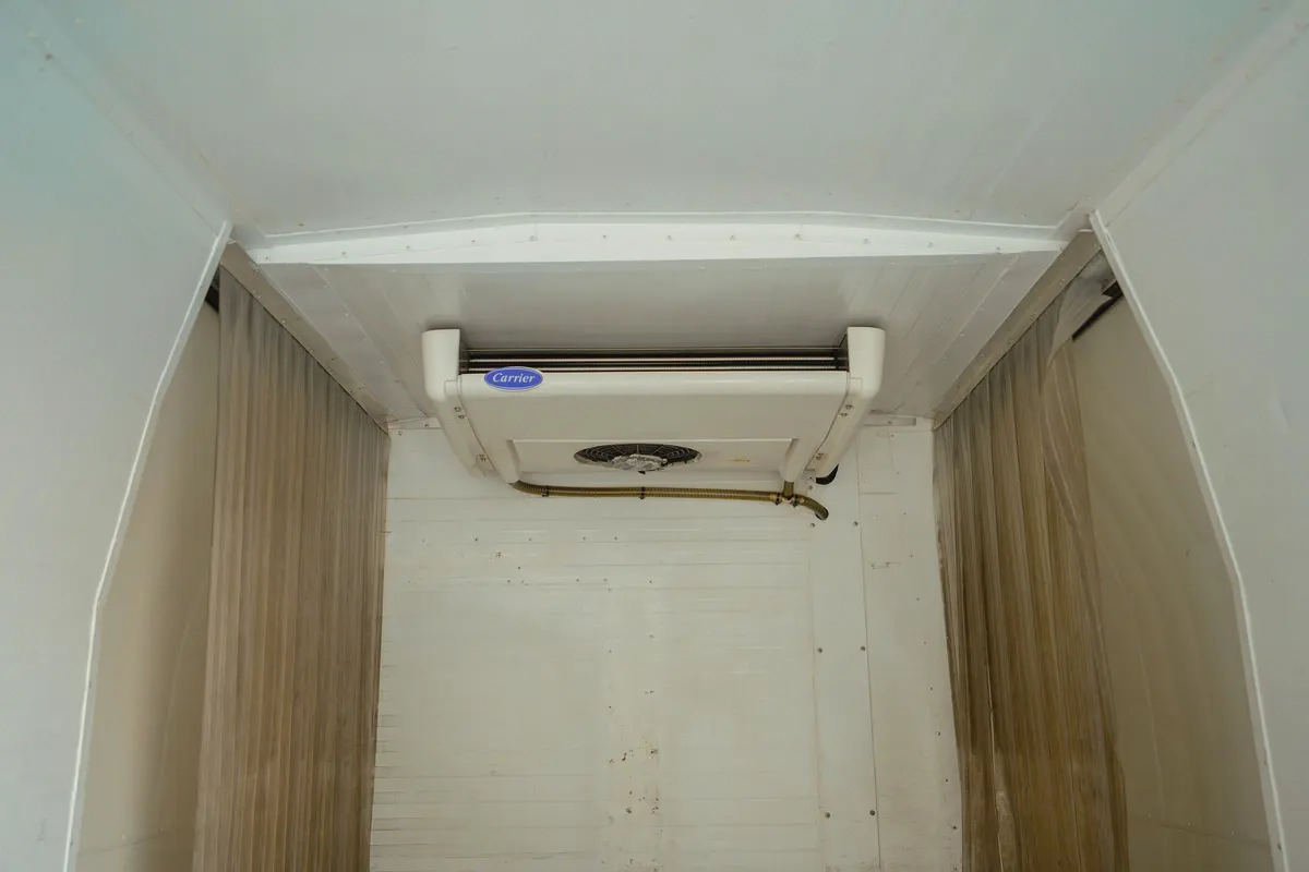 High Roof | Manual | Chiller Van | GCC Specs | Ref#T02941-7-7