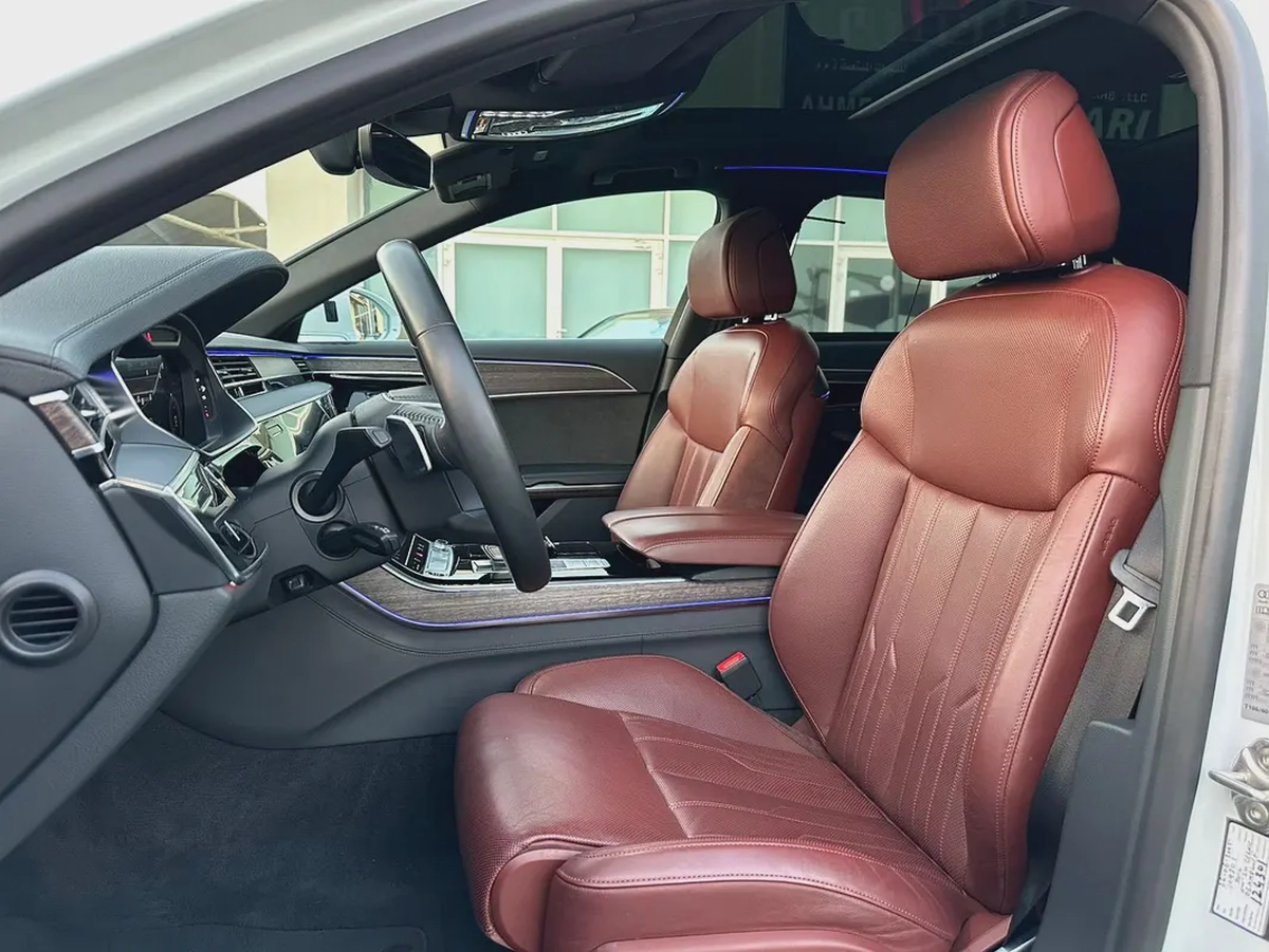 (2021) AUDI A8 //QUATTRO// GCC FULL OPTION -ORIGINAL PAINT--9-9