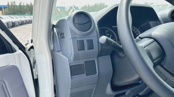 LC 79 /Petrol /Manual/ 4,0L /Diff-lock / DC MT