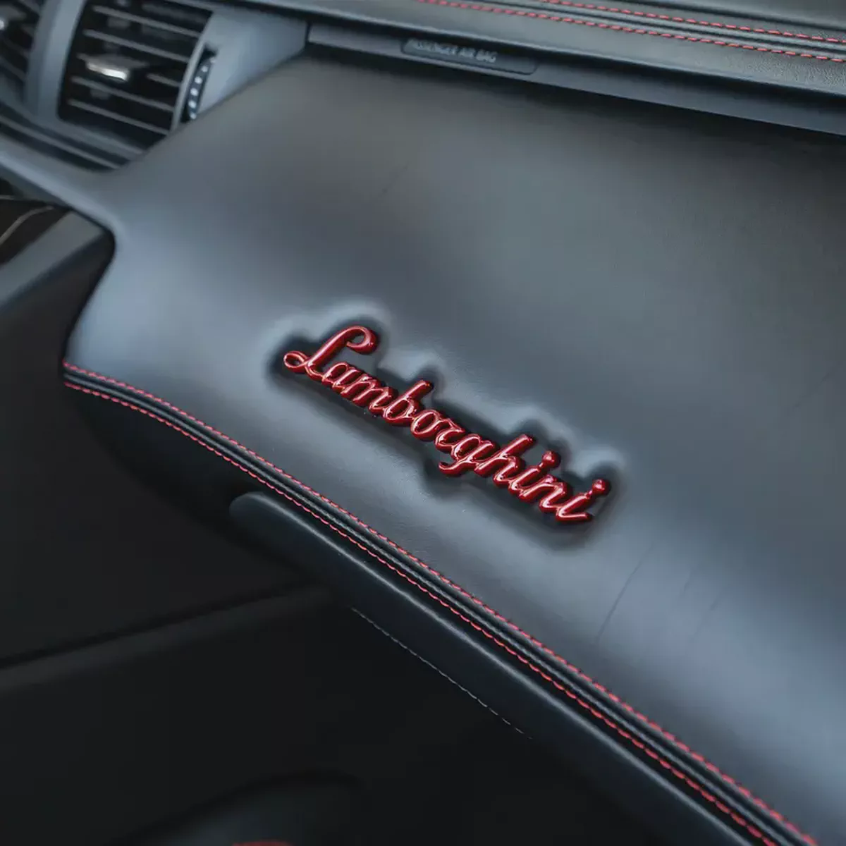 2015 Lamborghini Aventador LP 700-4 Roadster 1 OF 1 | GCC Specs | Low Mileage-15-15