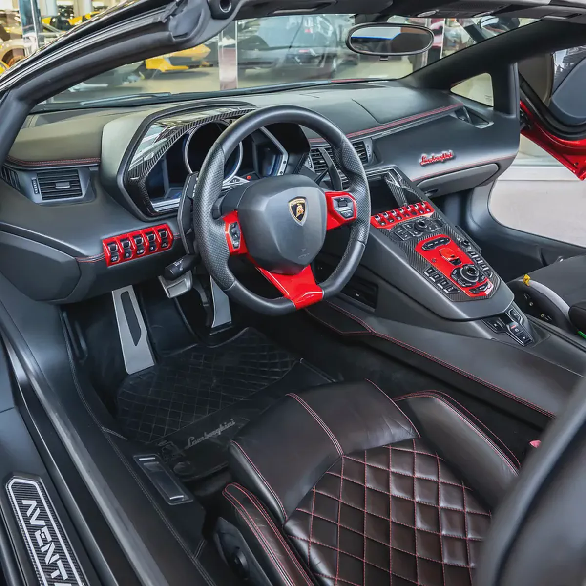 2015 Lamborghini Aventador LP 700-4 Roadster 1 OF 1 | GCC Specs | Low Mileage-5-5