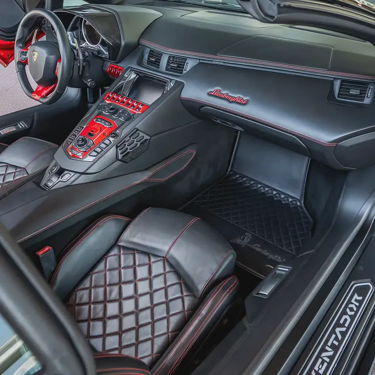 2015 Lamborghini Aventador LP 700-4 Roadster 1 OF 1 | GCC Specs | Low Mileage-7-7