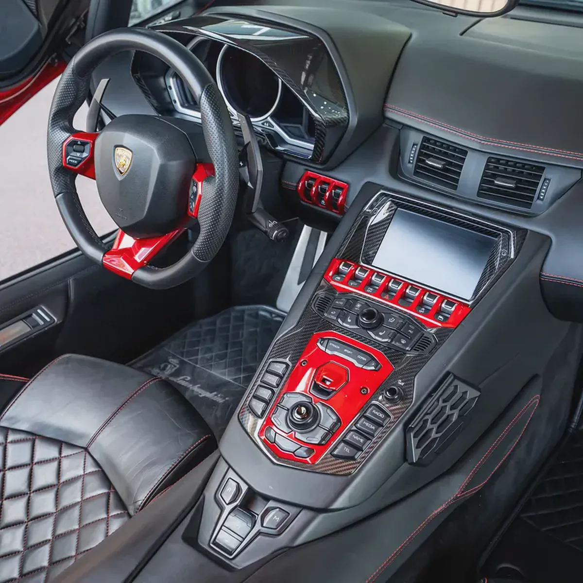2015 Lamborghini Aventador LP 700-4 Roadster 1 OF 1 | GCC Specs | Low Mileage-8-8
