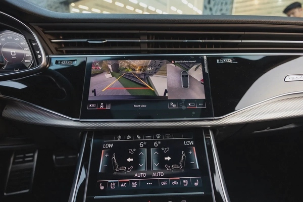 Audi Q8 2025