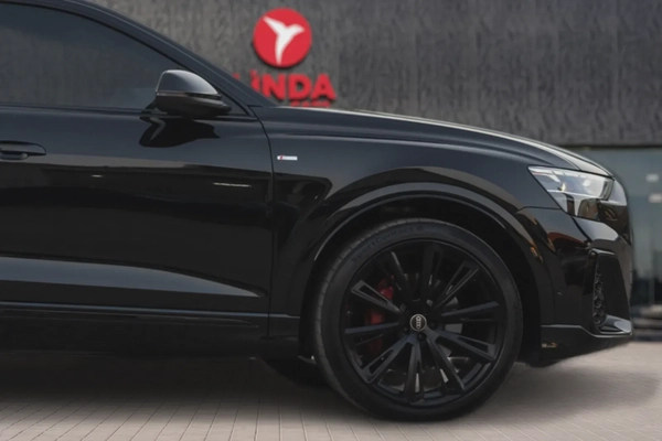 Audi Q8 2025