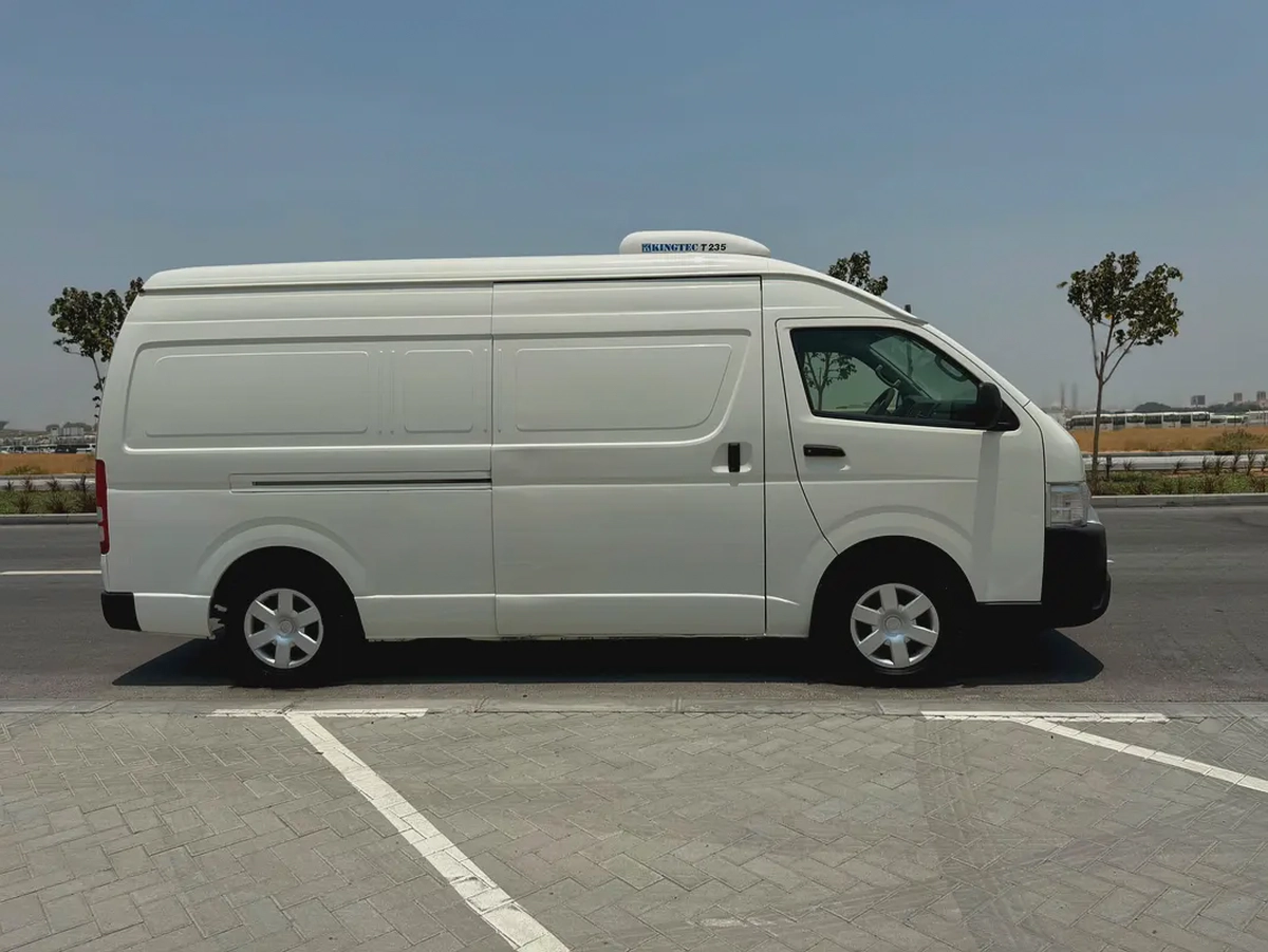 Toyota Hiace GLX 2017 GCC Specs-3-3