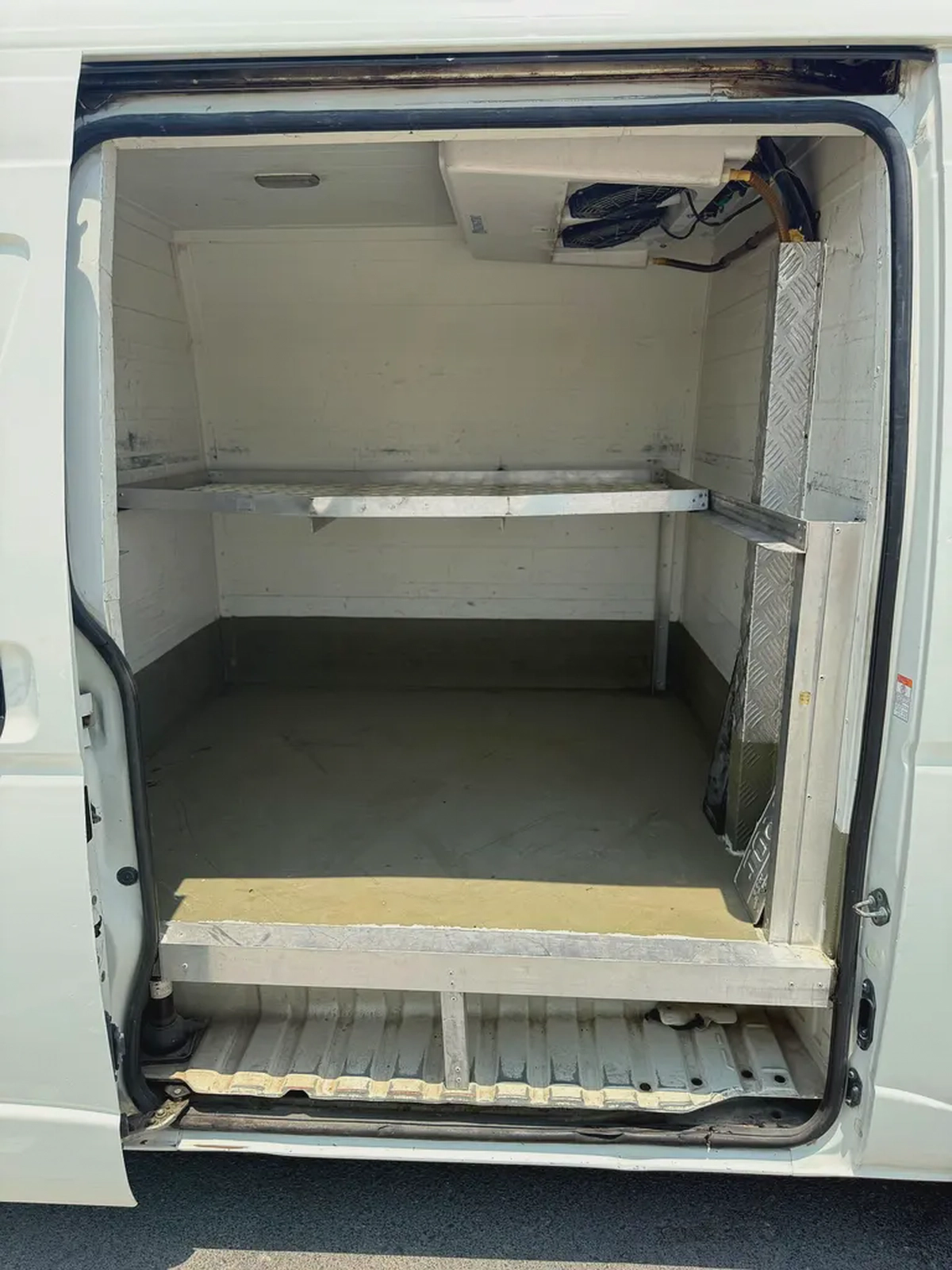 Toyota Hiace GLX 2017 GCC Specs-8-8