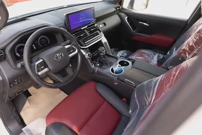 LAND CRUSSIR LC300 VXR HAYBRID OMANI-13