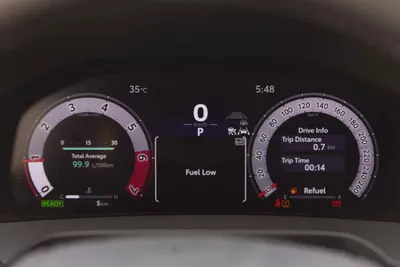 LAND CRUSSIR LC300 VXR HAYBRID OMANI-8