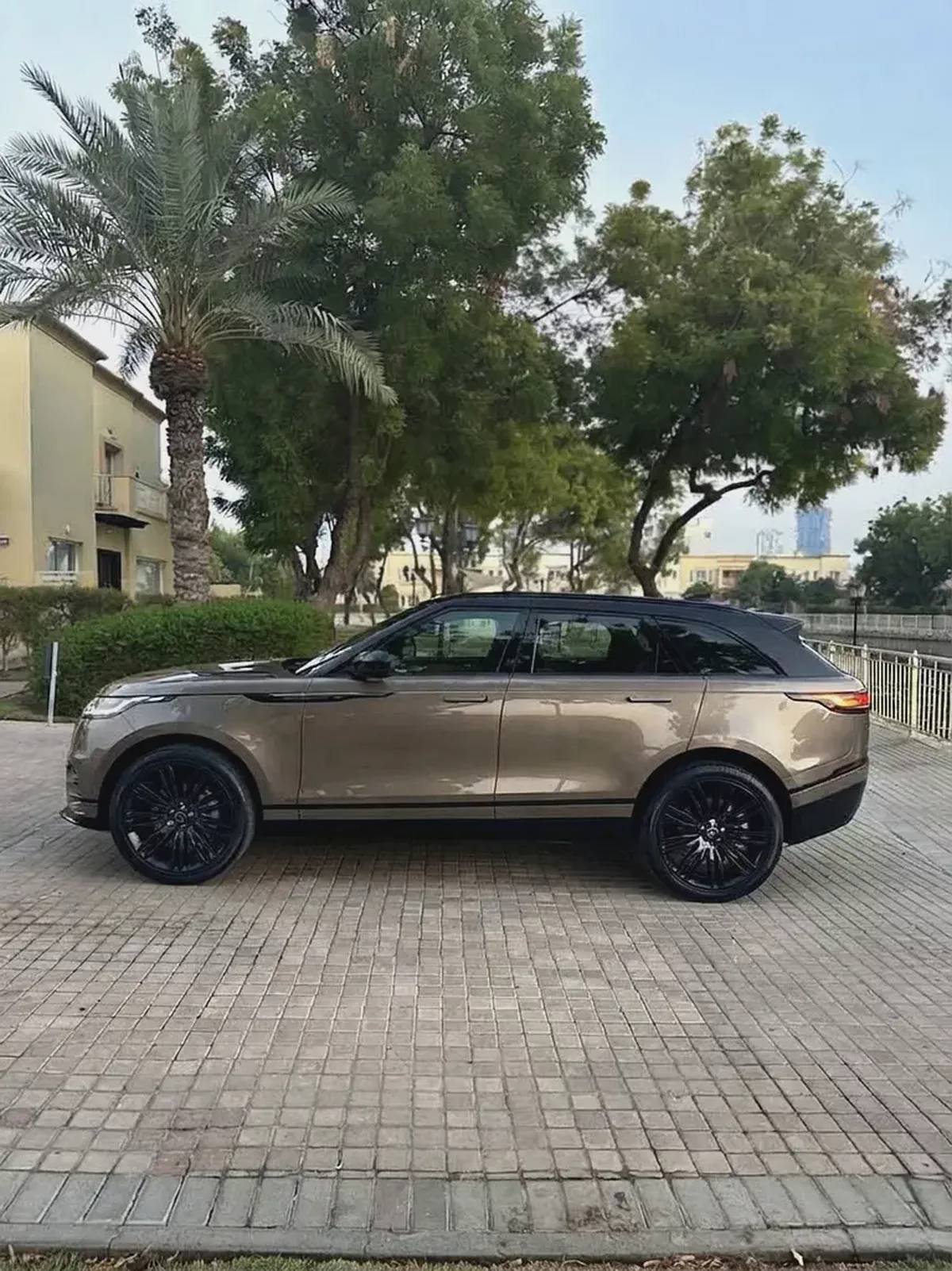 2018 Land Rover Range Rover Velar R-Dynamic HSE GCC Specs-11-11