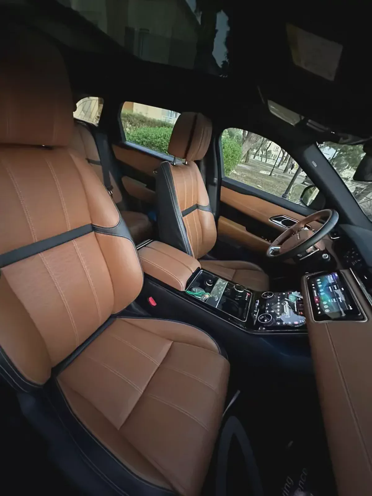 2018 Land Rover Range Rover Velar R-Dynamic HSE GCC Specs-4-4