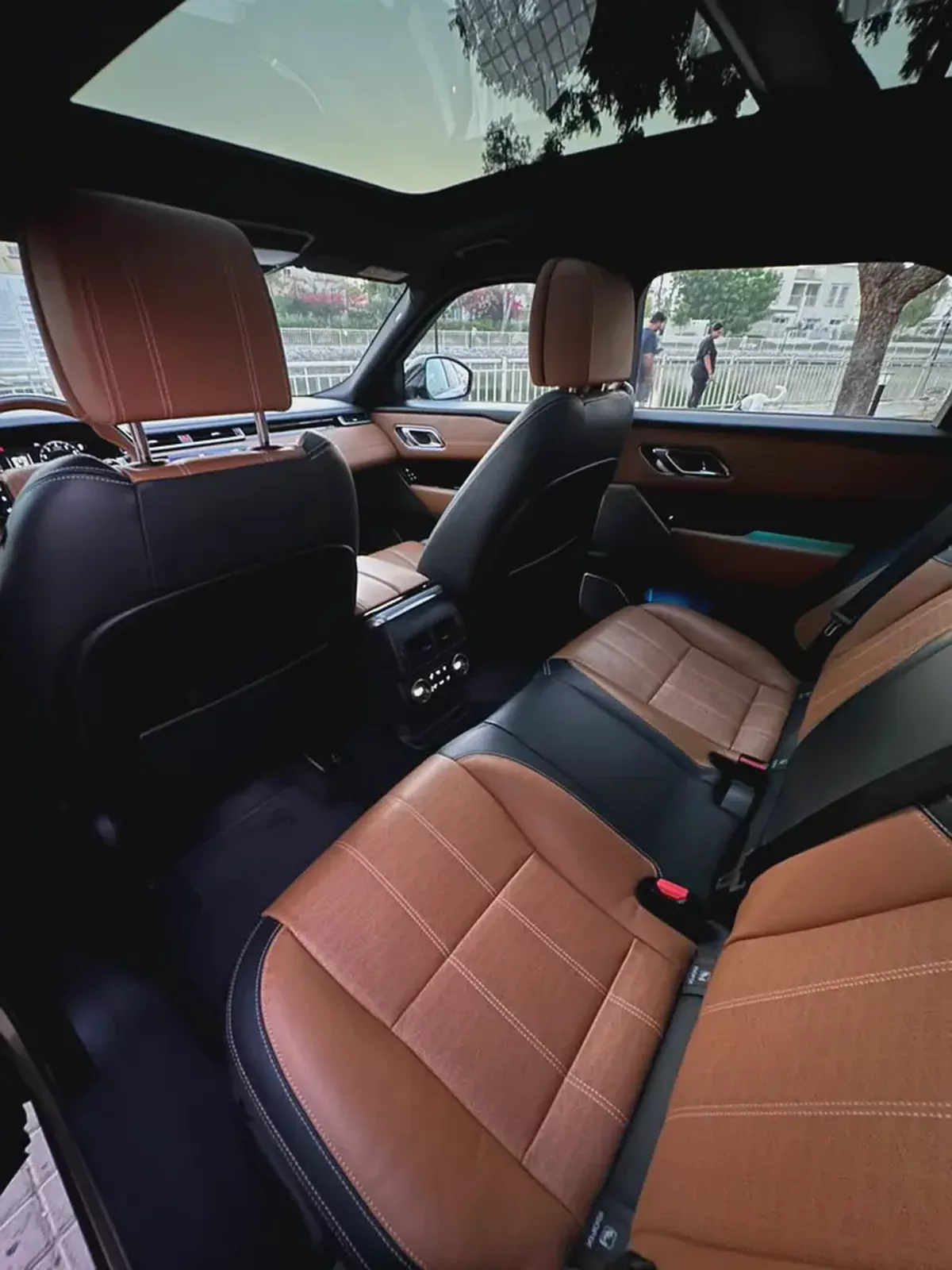 2018 Land Rover Range Rover Velar R-Dynamic HSE GCC Specs-7-7