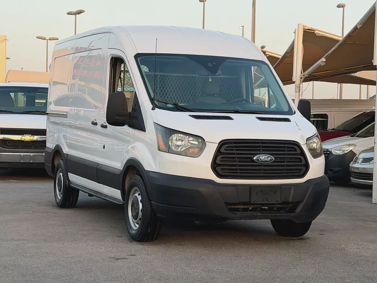 Ford Transit 2018 White-3-3