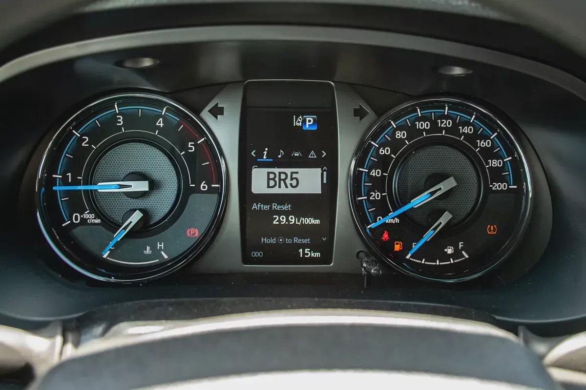 Toyota Hilux Adventure Diesel 2.8L 2026 GCC Specs - Brand New-9-9