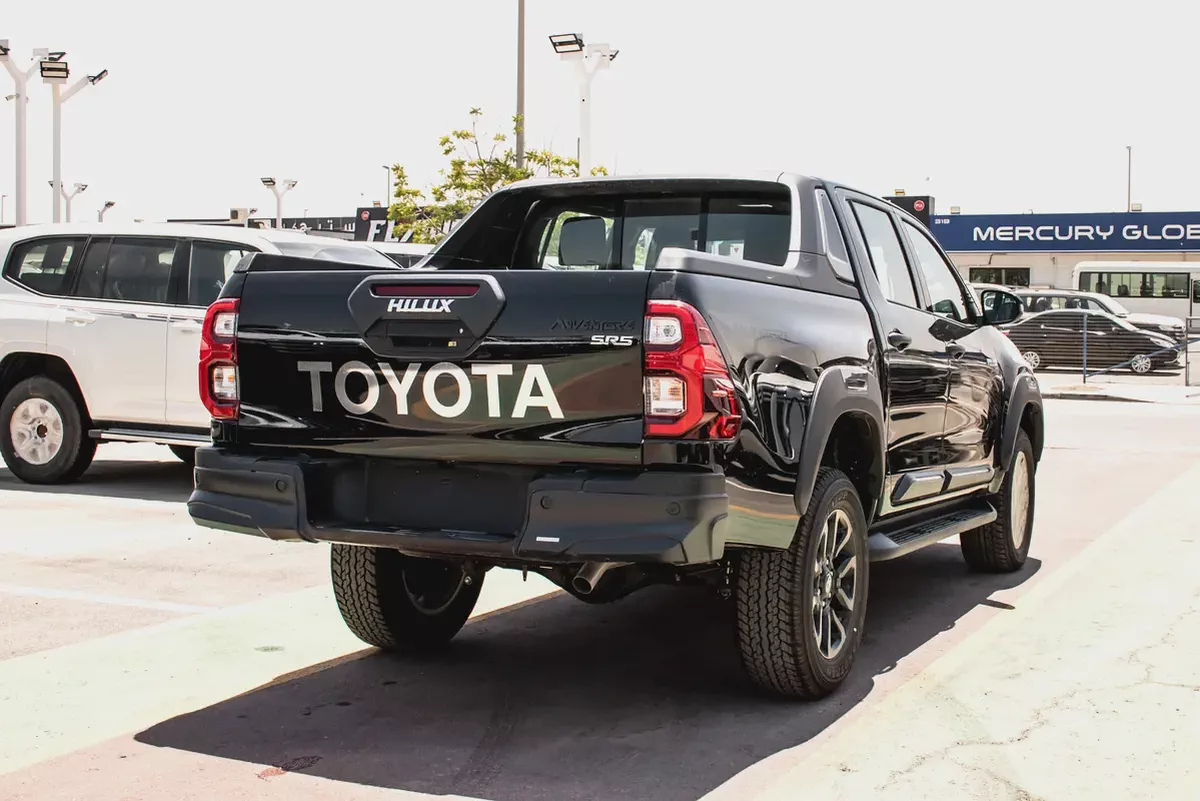 Toyota Hilux Adventure Diesel 2.8L 2026 GCC Specs - Brand New-6-6