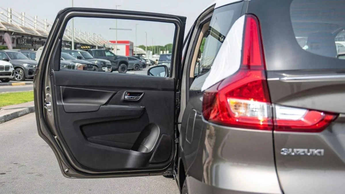 Suzuki Ertiga SUZUKI ERTIGA GLX1.5L AT-17-17