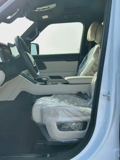 EXCELLENT CONDITION | LOW MILEAGE | 7 SEATER | CHINESE SPECS ROX 01 | 2023 | White / White-6