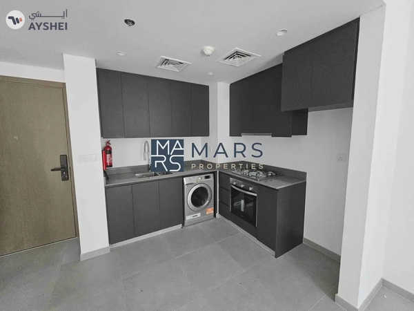 Luxury Brand New 1bhk apartment in Tiraz building