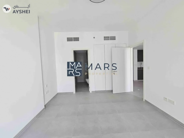 Luxury Brand New 1bhk apartment in Tiraz building