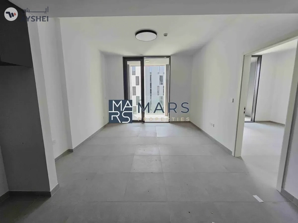 Luxury Brand New 1bhk apartment in Tiraz building