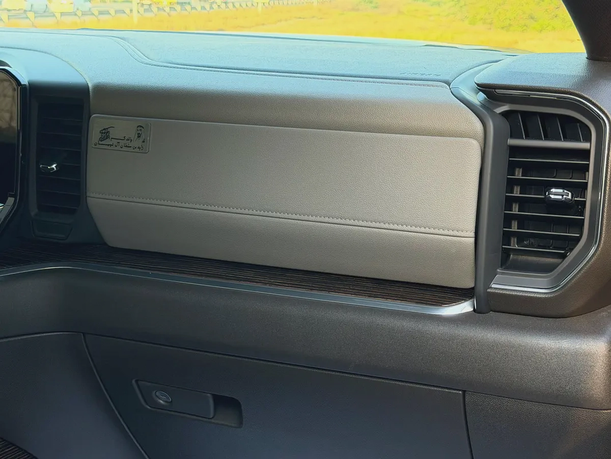 GMC SIERRA ELEVATION 2024 GCC | WARRRANTY | ORIGINAL PAINT