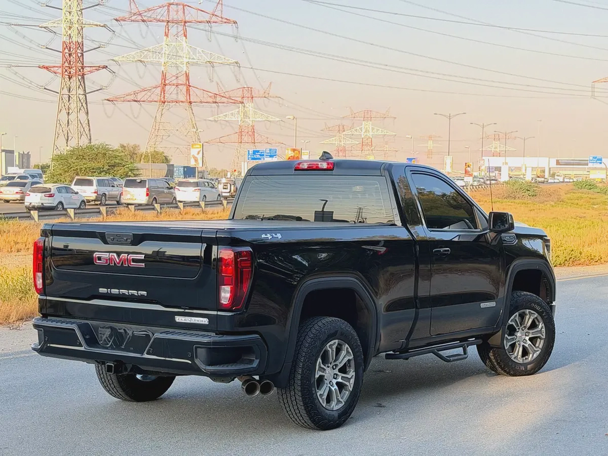 GMC SIERRA ELEVATION 2024 GCC | WARRRANTY | ORIGINAL PAINT