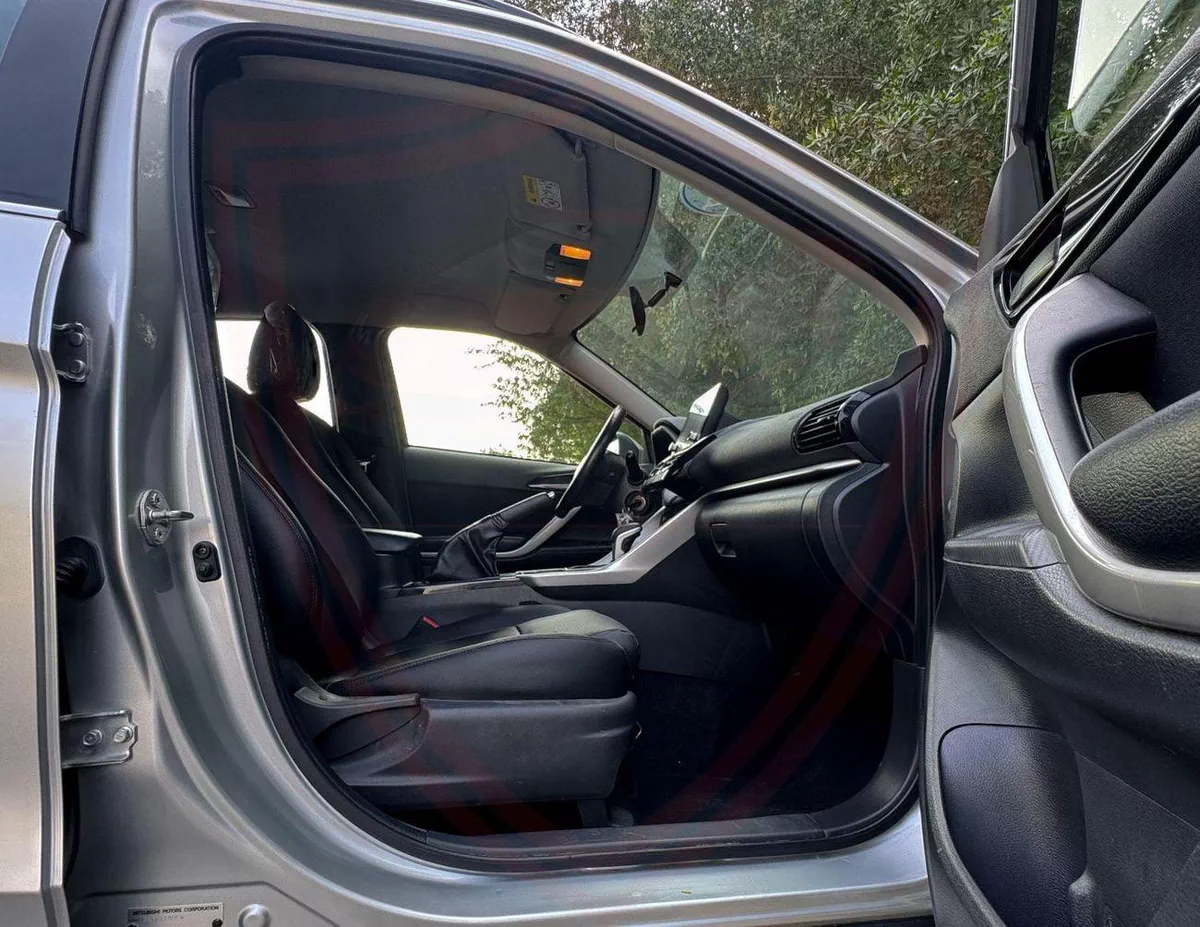 Mitsubishi Eclipse Cross GLS HIGH LINE GLX 1.5L Mitsubishi Eclipse Cross | 1.5 L | 2022 | GCC | Accident-Free |  In Excellent-8-0