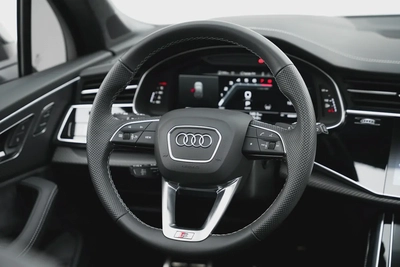 2025 Audi SQ7 4.0 TFSI quattro · Warranty · Service Contract-7