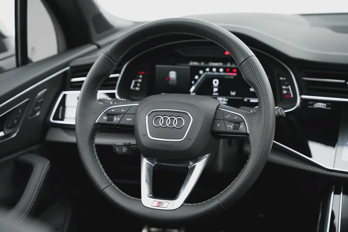 2025 Audi SQ7 4.0 TFSI quattro · Warranty · Service Contract-7-7