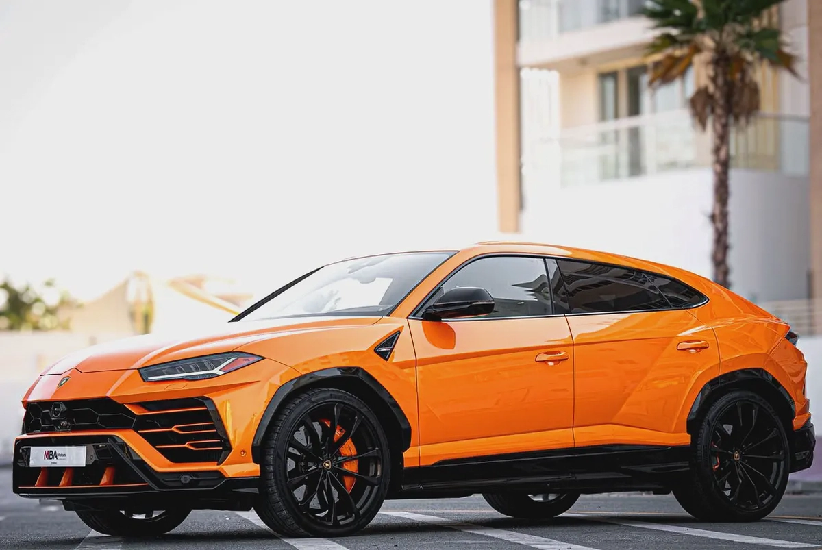 Lamborghini Urus Standard 2021 - Low Mileage