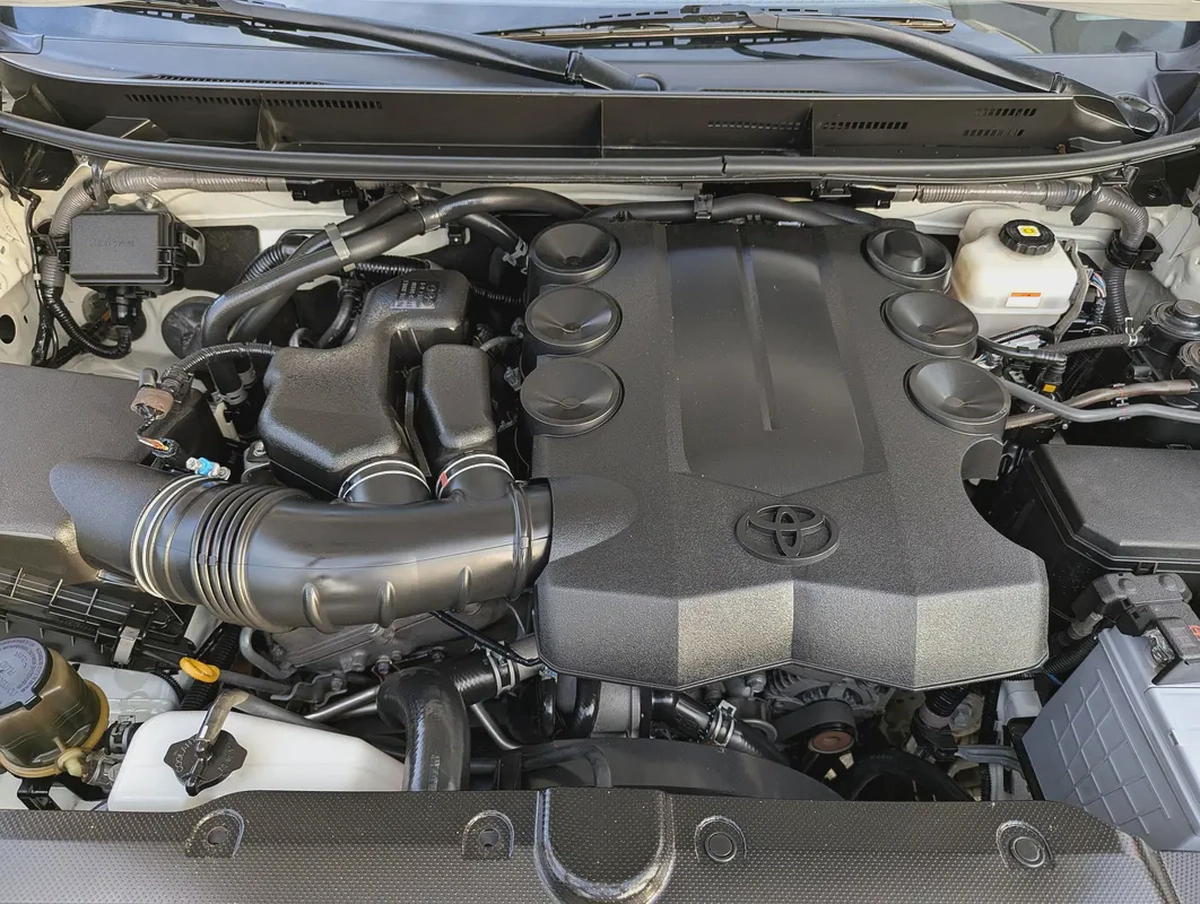 Toyota Prado 2019 V6 4.0L GCC Specs | Excellent Condition | Powerful 4WD SUV-19-19