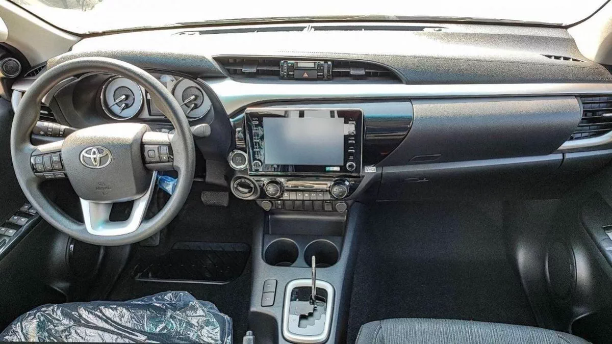 Toyota Hilux SGLX TOYOTA HlLUX 2.4L AT FULL OPTION DIESEL-2-0
