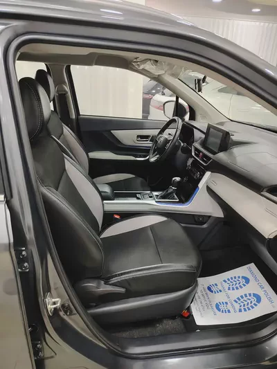 Brand New 2024 Toyota Veloz GX | GCC Specs | 7-Seater Family SUV-12