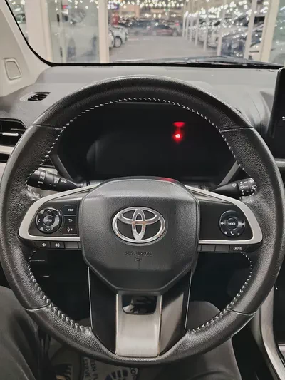 Brand New 2024 Toyota Veloz GX | GCC Specs | 7-Seater Family SUV-17