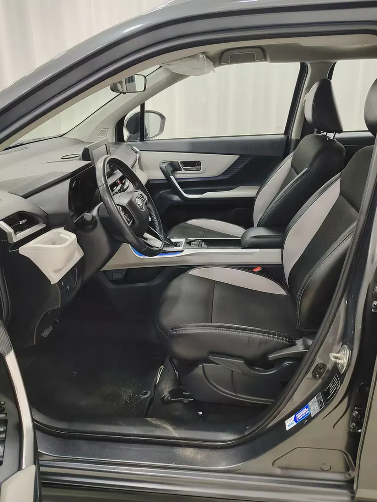 Brand New 2024 Toyota Veloz GX | GCC Specs | 7-Seater Family SUV-7-7