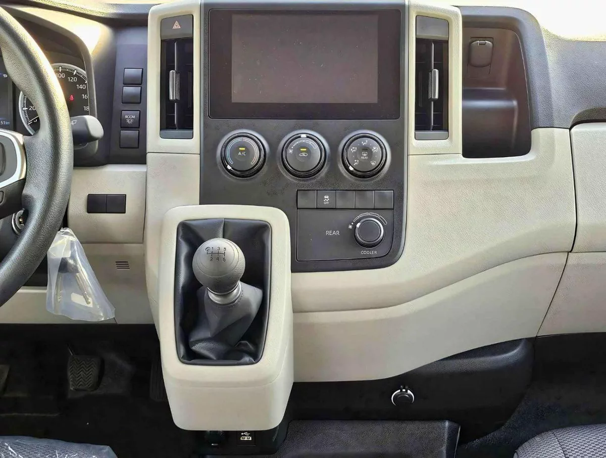 Toyota Hiace GL TOYOTA HIACE HIGHROOF DX  M/T / 2.8L V4 DIESEL BLACK BUMPER / DVD CAMERA  (CODE # HRDMDA)-13-0
