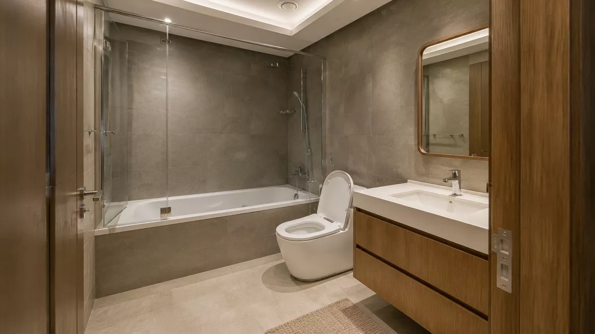 Brand New | Furnished | Middle Unit-7-7