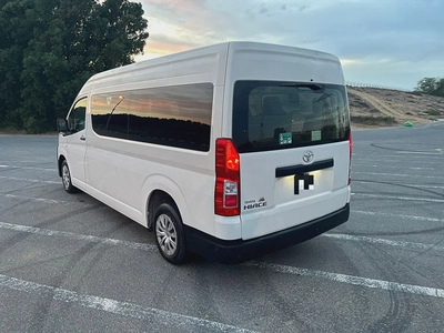 Toyota Hiace 2021 automatic low mileage-3