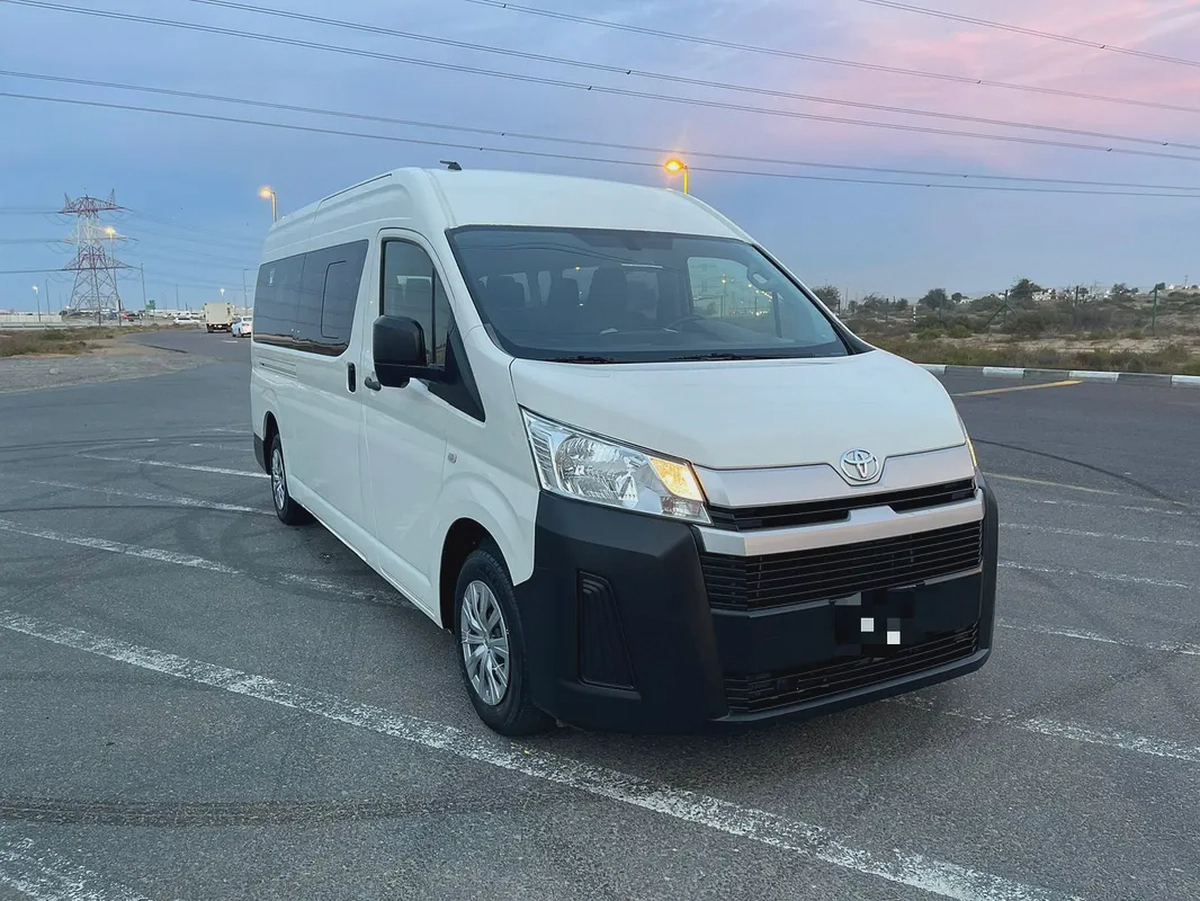 Toyota Hiace 2021 automatic low mileage-1-1