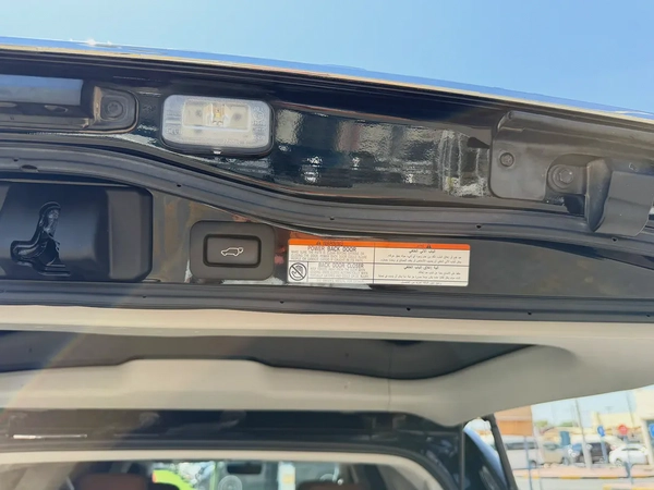 Toyota Land Cruiser GXR Grand Touring 2021 P توبوتا لاند كروزر 2021