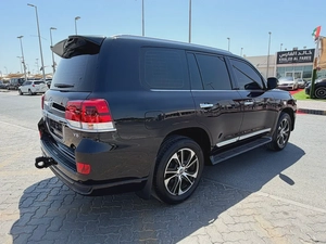 Toyota Land Cruiser GXR Grand Touring 2021 P توبوتا لاند كروزر 2021