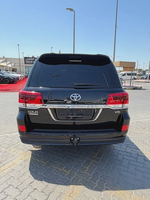 Toyota Land Cruiser GXR Grand Touring 2021 P توبوتا لاند كروزر 2021