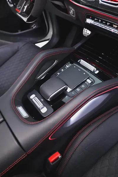 GLS 63 WITH FULL BRABUS 900 CARBON BODYKIT + PILOT SEATS + PREMIUM BRABUS INTERIOR + CARBON-6