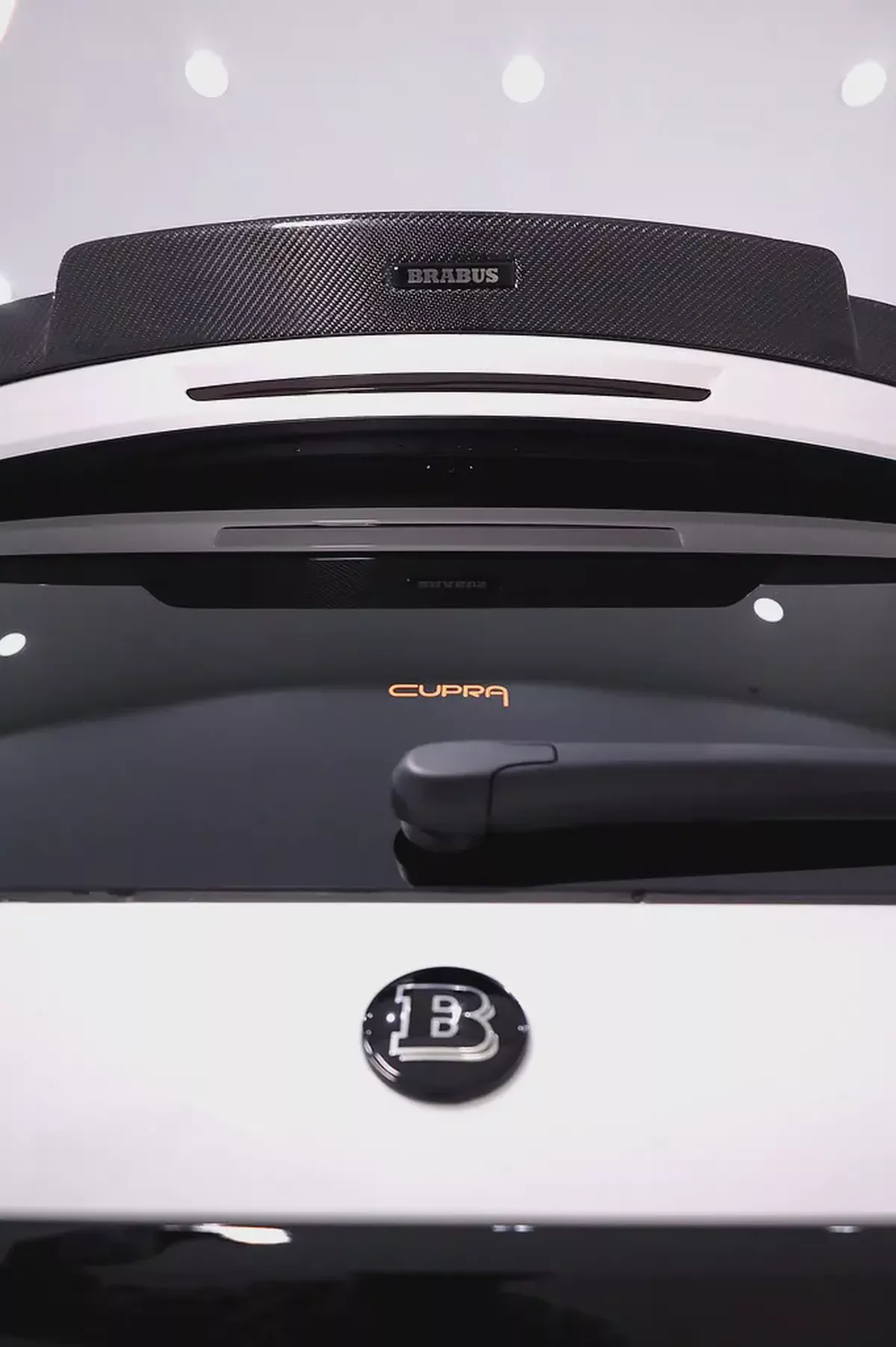 GLS 63 WITH FULL BRABUS 900 CARBON BODYKIT + PILOT SEATS + PREMIUM BRABUS INTERIOR + CARBON-13-13
