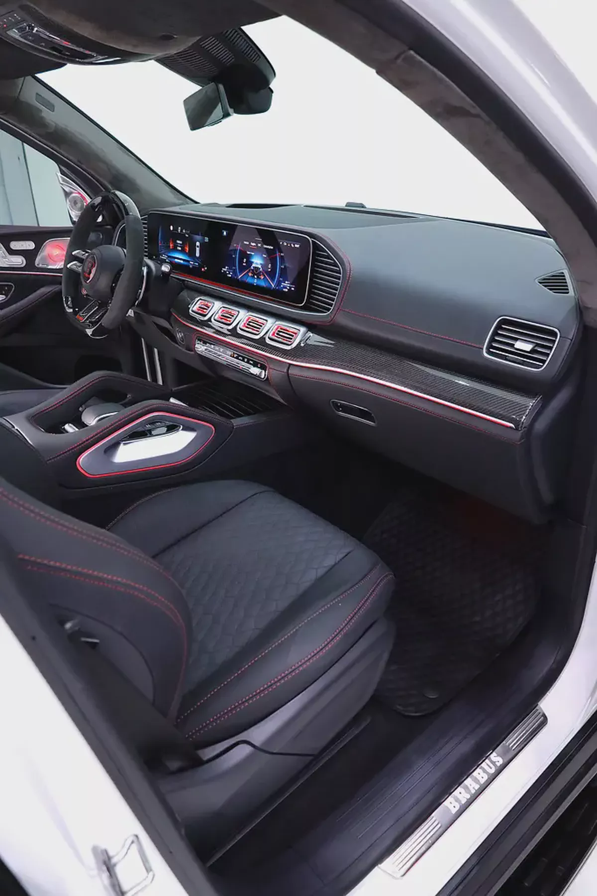 GLS 63 WITH FULL BRABUS 900 CARBON BODYKIT + PILOT SEATS + PREMIUM BRABUS INTERIOR + CARBON-7-7