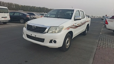 Toyota Hilux 2015 Double Cab GL GCC Specs-0
