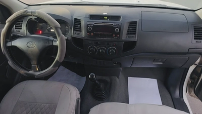 Toyota Hilux 2015 Double Cab GL GCC Specs-11