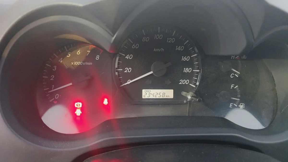 Toyota Hilux 2015 Double Cab GL GCC Specs-14-14